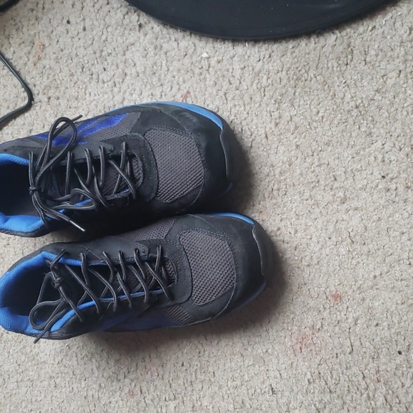 Steel Toe Shoes - Picture 2 of 3